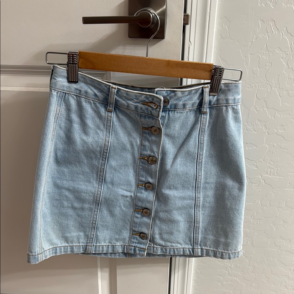 Forever 21 Light Blue Denim Skirt size small